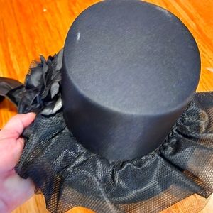 Black top hat with lace for women